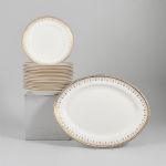 594057 Dinner plates